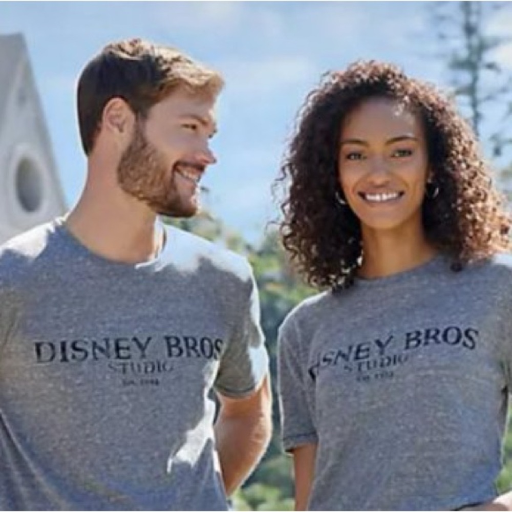 Walt Disney World Backstage Collection Heather Gray Cotten T-Shirt Men’s Size -L